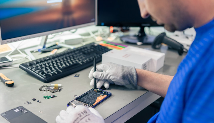 Nejrychlejší záruční servis mobilů Samsung